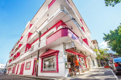 Suites Plaza del Rio image 1